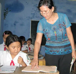 Gieo niềm tin từ... chân sóng