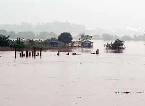 Hà Nội đã có nắng, nước sông Hồng trên báo động I