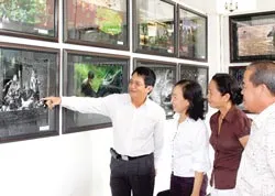 Triển lãm ảnh “Việt Nam đất nước con người”