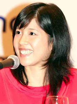 Ca sĩ Phạm Quỳnh Anh : Hát ca khúc Việt Nam - hẹn lần sau ảnh 2