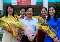 Nhiều giáo viên trẻ ĐBSCL nhận giải thưởng Võ Trường Toản