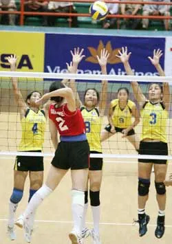 Bảng B (Khánh Hòa): “Bão quét”… Biên hòa