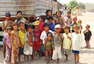 Nụ cười ngày tết cho trẻ em Tây Nguyên