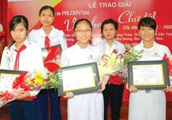 Chung kết cuộc thi “Prudential – Văn hay chữ tốt” ĐBSCL: Tỉnh Tiền Giang lần thứ 4 đăng quang