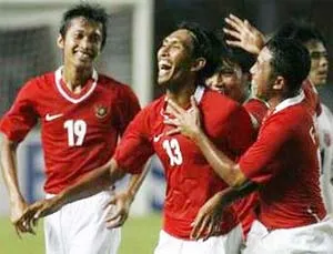 AFF Suzuki Cup 2008 - lượt trận đầu tiên bảng A: Singapore và Indonesia khẳng định sức mạnh ảnh 2