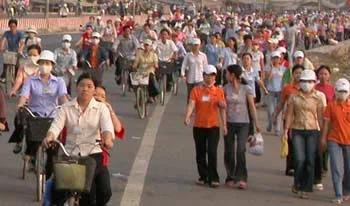 Công nhân bỏ phố về quê