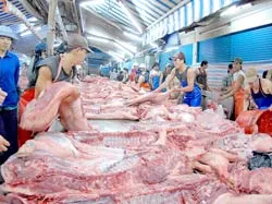 TPHCM: Kiềm chế giá cả, bài toán tổng lực ảnh 2