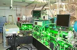 Mỹ: Tạo tia laser mạnh nhất để nghiên cứu vũ trụ