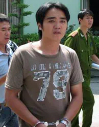 Bắt 4 sát thủ chém người trả thù ở phường 13, quận Tân Bình