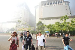 Cháy lớn ở khách sạn NagaCorp (Phnôm Pênh) : Sơ tán khẩn cấp hàng trăm du khách