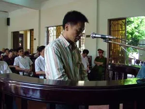 Sáng nay, tòa xét hỏi các bị cáo mua bán hóa đơn, cán bộ thuế, tài chính tiếp tay cho Nguyễn Lâm Thái ảnh 2