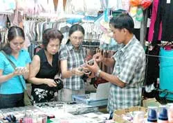 Giá nhiều mặt hàng bắt đầu chựng lại