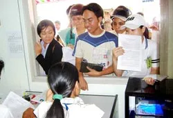 Ồ ạt đăng ký dự thi