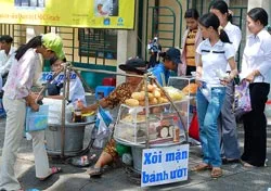 Đồng loạt kiểm tra an toàn vệ sinh thực phẩm tại Hà Nội