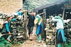 “Thần đất” trên đỉnh Tả Lủng ảnh 2