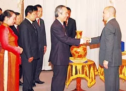 Quốc vương Campuchia tiếp đoàn đại biểu MTTQ Việt Nam