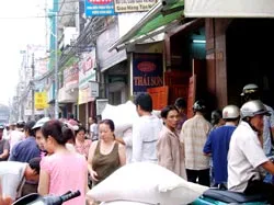 Xử lý ngay hành vi găm hàng, đầu cơ gạo