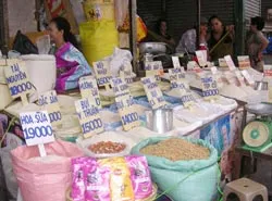 Sáng nay, giá gạo tiếp tục giảm