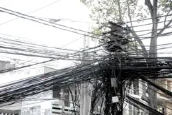 Ngầm hóa lưới điện, chỉnh chu “nhan sắc” cho TPHCM ảnh 2