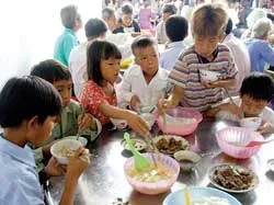 Bữa cơm ở xã Đại Hải