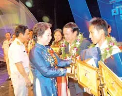 Tôn vinh 10 tấm gương tiêu biểu - Đại diện cho tài năng và đức độ thời kỳ đổi mới