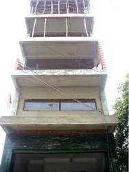 Nhiều hộ vẫn được cấp phép quá 3 tầng!