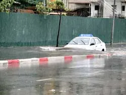 Cơn mưa hôm qua (3-5) tại TPHCM, nhiều tuyến đường ngập nặng