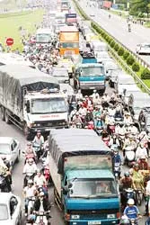 Chống ùn tắc và tai nạn giao thông: Sớm có giải pháp tổng thể
