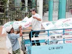 ĐBSCL: Phân bón “sốt” giá ngay cao điểm sản xuất vụ hè-thu