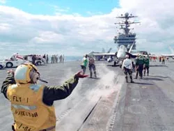 Nguy cơ chiến tranh vùng Vịnh: Mỹ sẽ tấn công Iran trên biển?