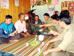 Tình quân dân nơi vùng biên