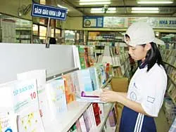 Không kiểm soát được giá bán sách giáo khoa trên thị trường