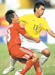 Chùm ảnh về hành động không fair-play của đội U19 Thái Lan