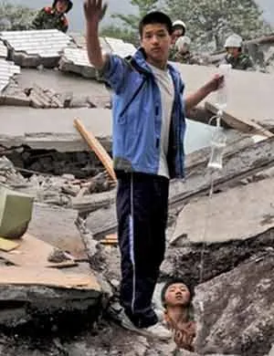 Trung Quốc: số nạn nhân tử vong do động đất lên tới 12.000 người ảnh 6