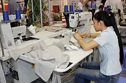 Ứng phó với khó khăn - Dệt may tập trung vào đơn hàng giá cao