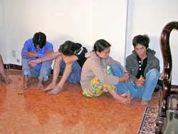 Triệt phá thêm một đường dây “rút ruột” container