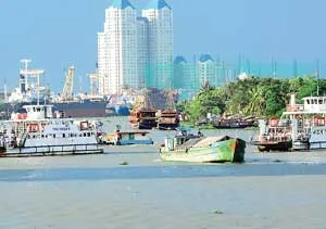 Nguy cơ từ các bến đò ngang