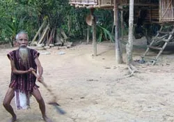 “Báu vật sống” bên dòng Sa Mách