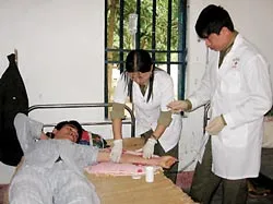 Những người lính mang quân hàm xanh - Cuộc chiến mới chống “nâu” và “trắng”