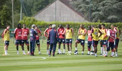 Phía sau những hoài nghi