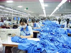 Lao động ngành dệt may không còn rẻ!
