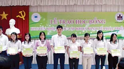 TPHCM: Dream House trao 360 triệu đồng học bổng cho sinh viên