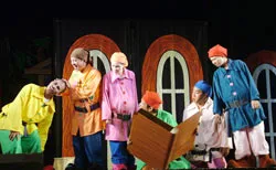 Xem trước “Bạch Tuyết và bảy chú lùn” ảnh 8