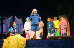 Xem trước “Bạch Tuyết và bảy chú lùn” ảnh 10