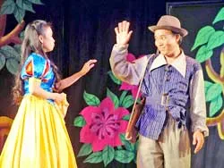 Ra mắt vở kịch thiếu nhi “Bạch Tuyết và bảy chú lùn”