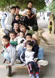 Những búp măng dưới bóng bồ đề ảnh 2