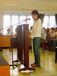 Bảo mẫu dùng băng keo dán miệng trẻ lãnh 3 năm tù