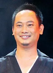 Nhà thiết kế Võ Việt Chung: Bay bổng cùng ước mơ