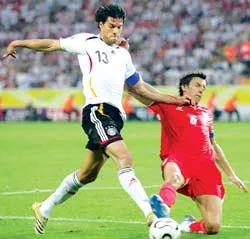 1g45 ngày 9-6, Đức - Ba Lan : Trình làng ứng cử viên vô địch