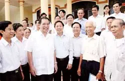 Nhiệm vụ hàng đầu là ổn định kinh tế vĩ mô